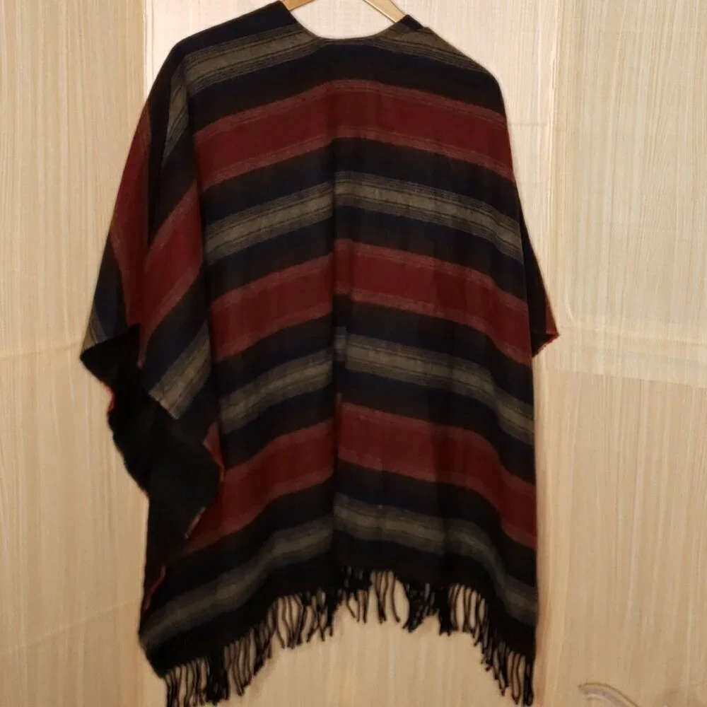 Wool Touch Womens Aztec Wool Feel Fringe Wrap